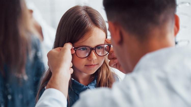 main of t's Not a Weakness to Need a Pair of Reading Glasses (findit101)